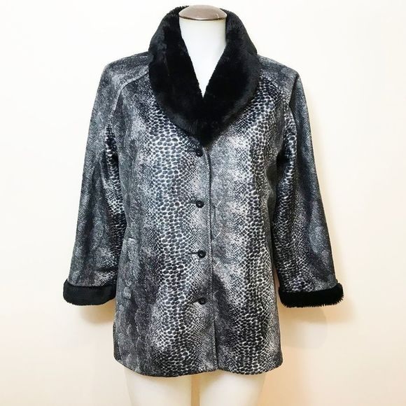 Guess Faux Fur Jacket With 3/4 Sleeves - Picture 1 of 14